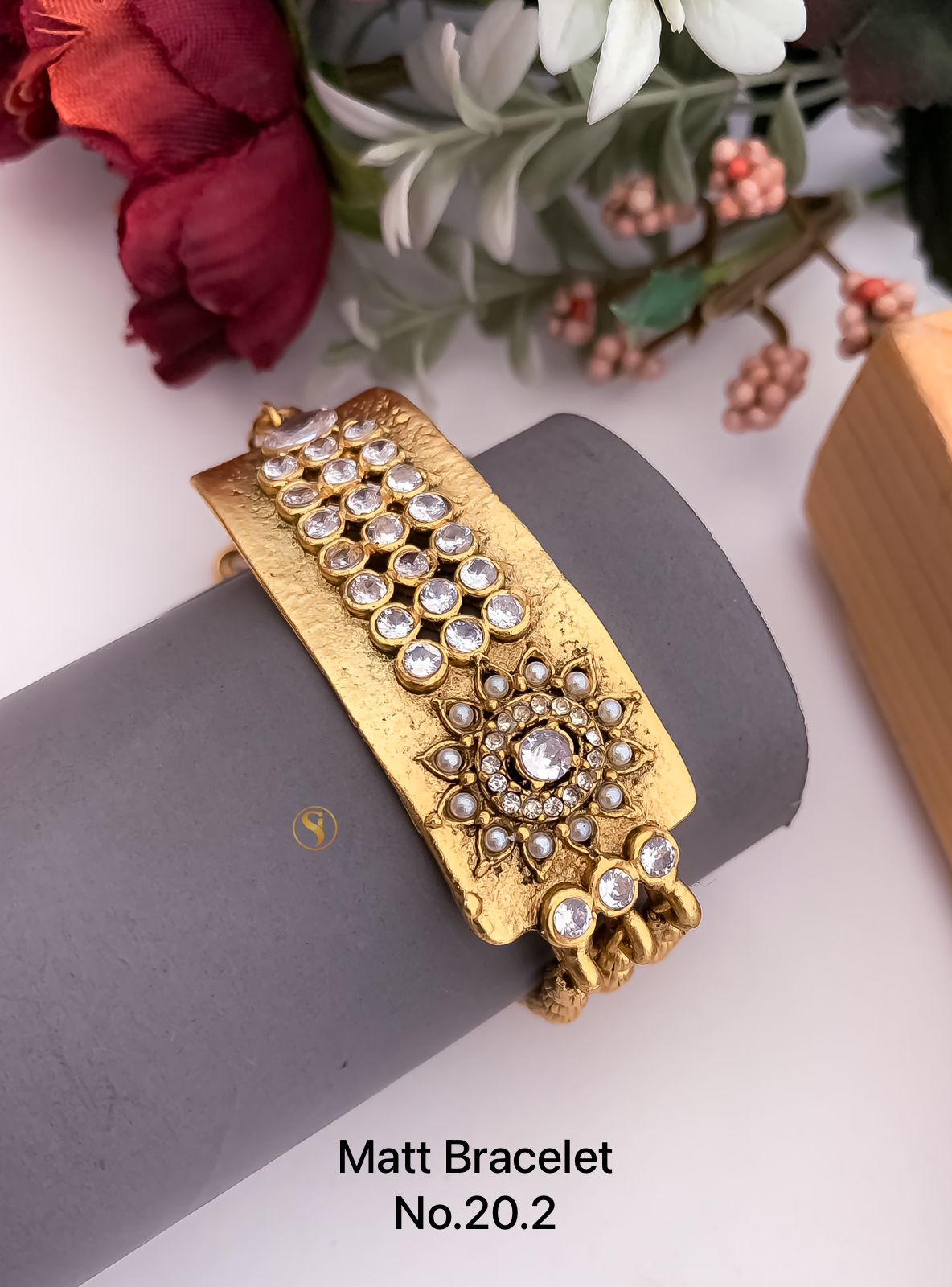 Matte Pearl Fancy Designer Bracelets 2 Wholesale Manufacturers

